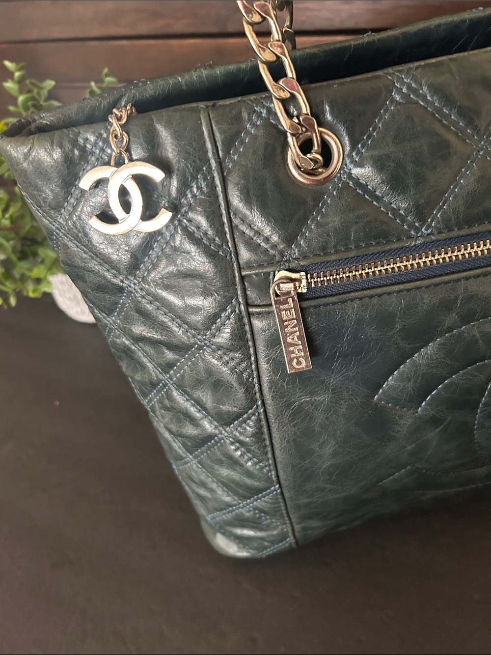 Beautiful Quilted Dark Green Leather Tote with Chain Straps - Picture 12 of 17